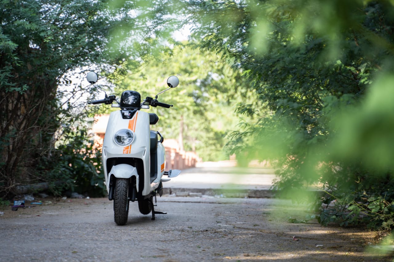 Electric Two Wheeler for delivery and connectivity in gurgaon